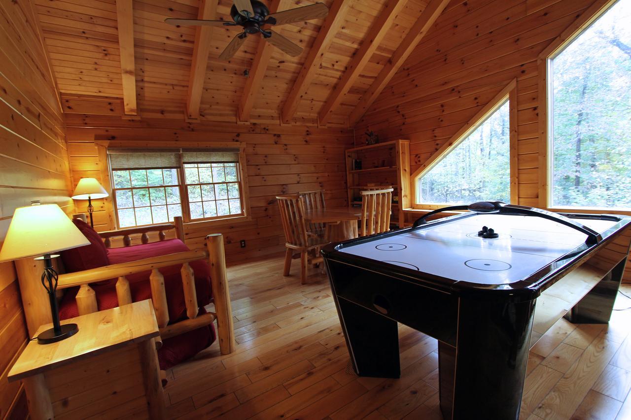 Big Pine Lodge In Hocking Hills Логан Экстерьер фото