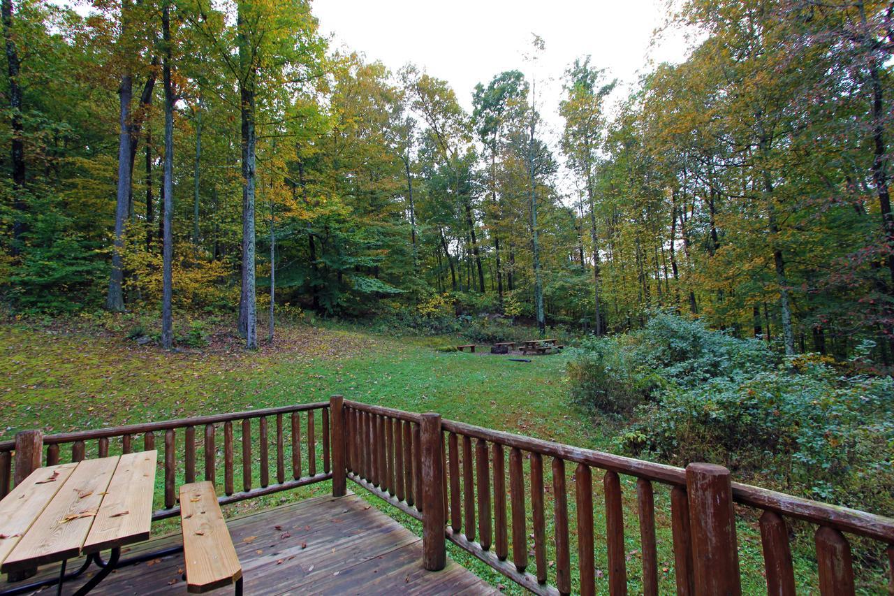 Big Pine Lodge In Hocking Hills Логан Экстерьер фото